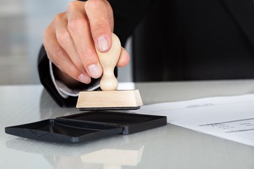 Tư vấn hợp đồng và dịch vụ lãnh sự chuyên nghiệp tại Việt Nam
